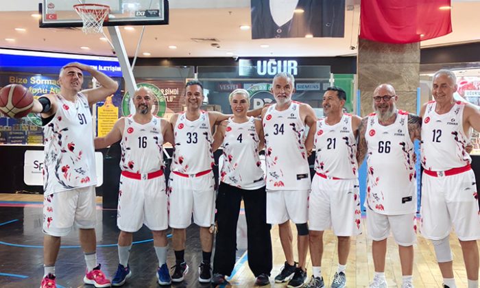 Türk erkek takımından ve Banu Karadağlı’dan tarihi katılım